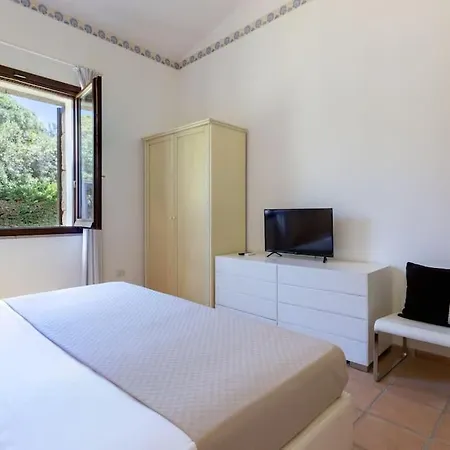 Eleonora Fort Village